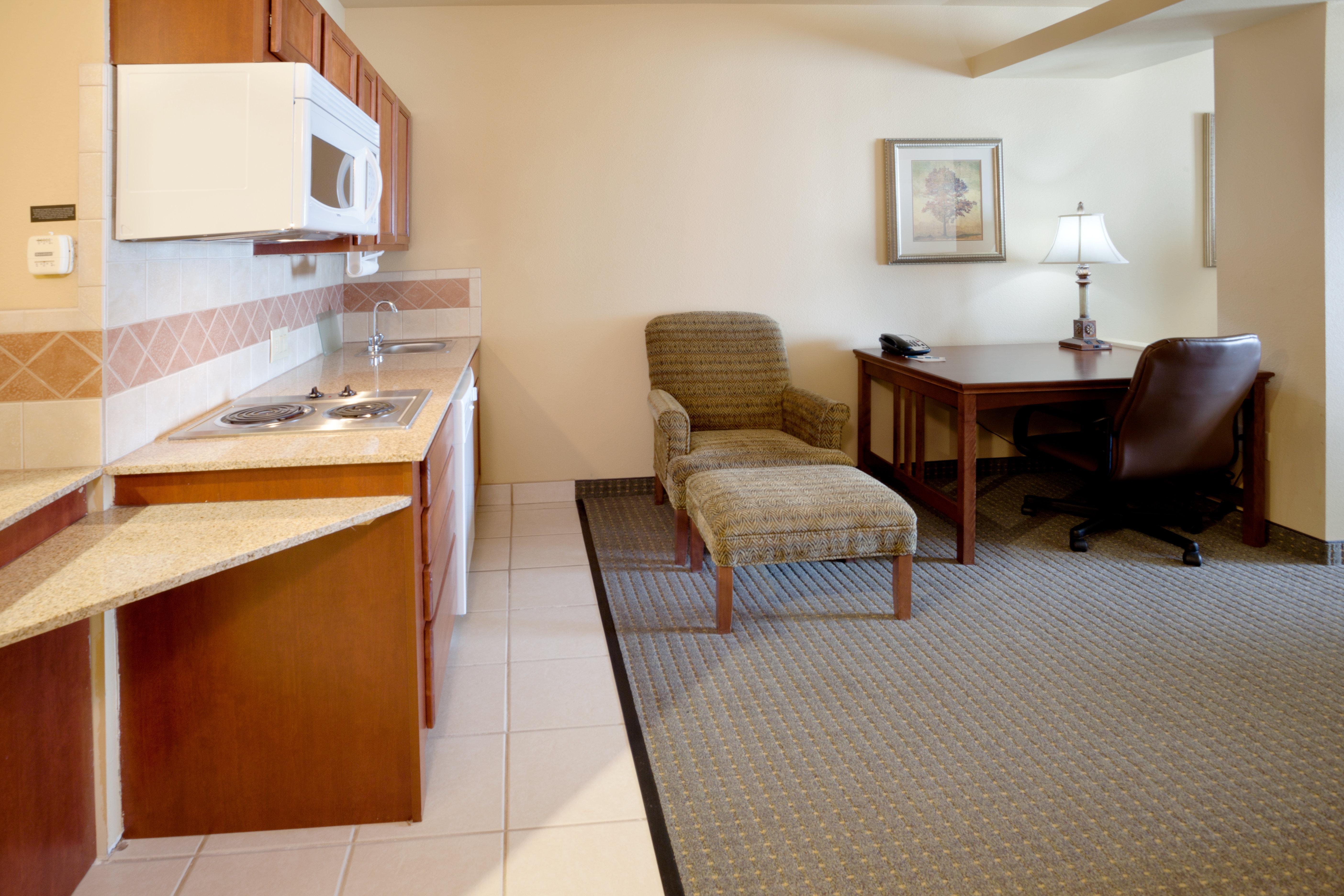 Staybridge Suites Laredo By Ihg Exterior photo
