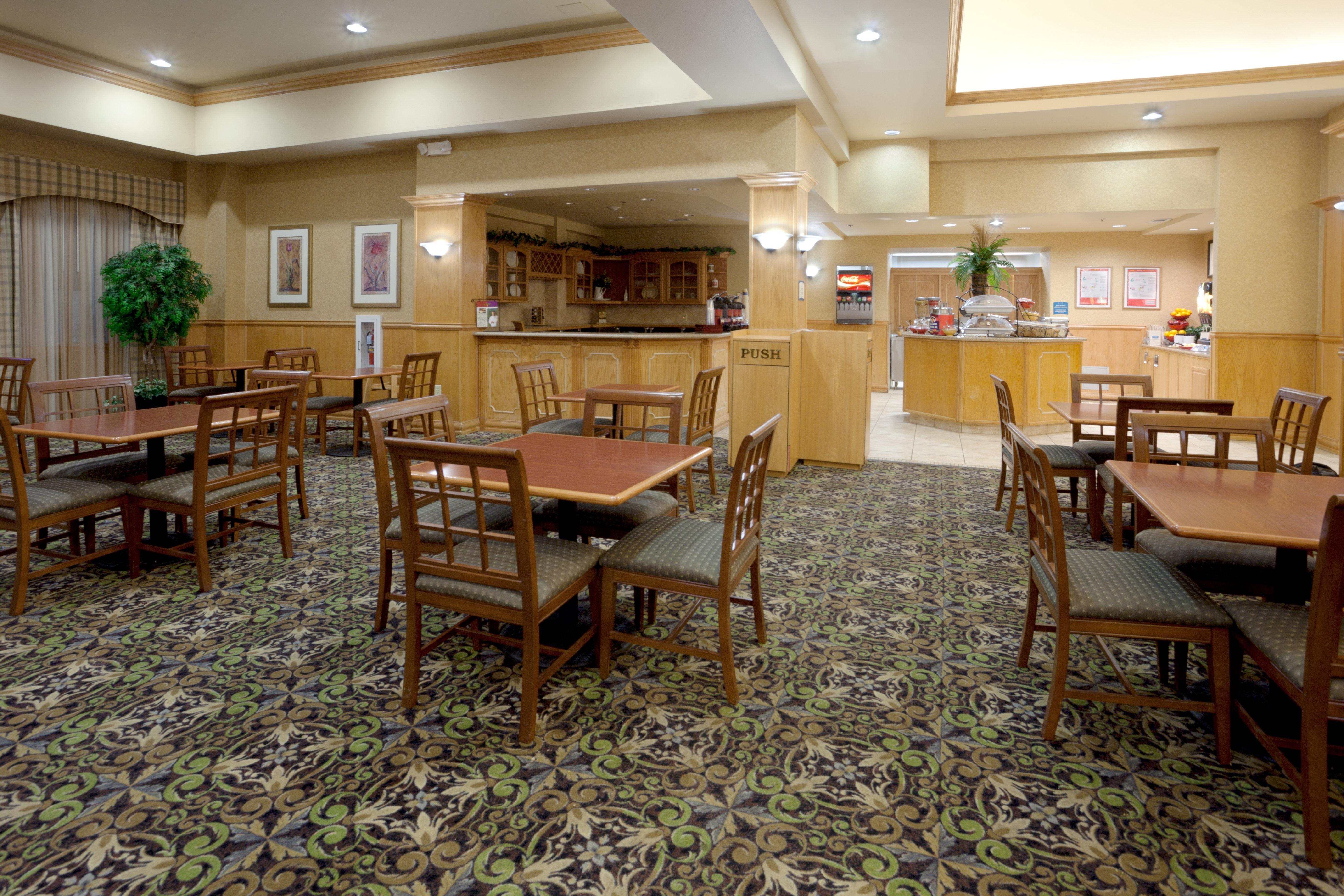 Staybridge Suites Laredo By Ihg Exterior photo