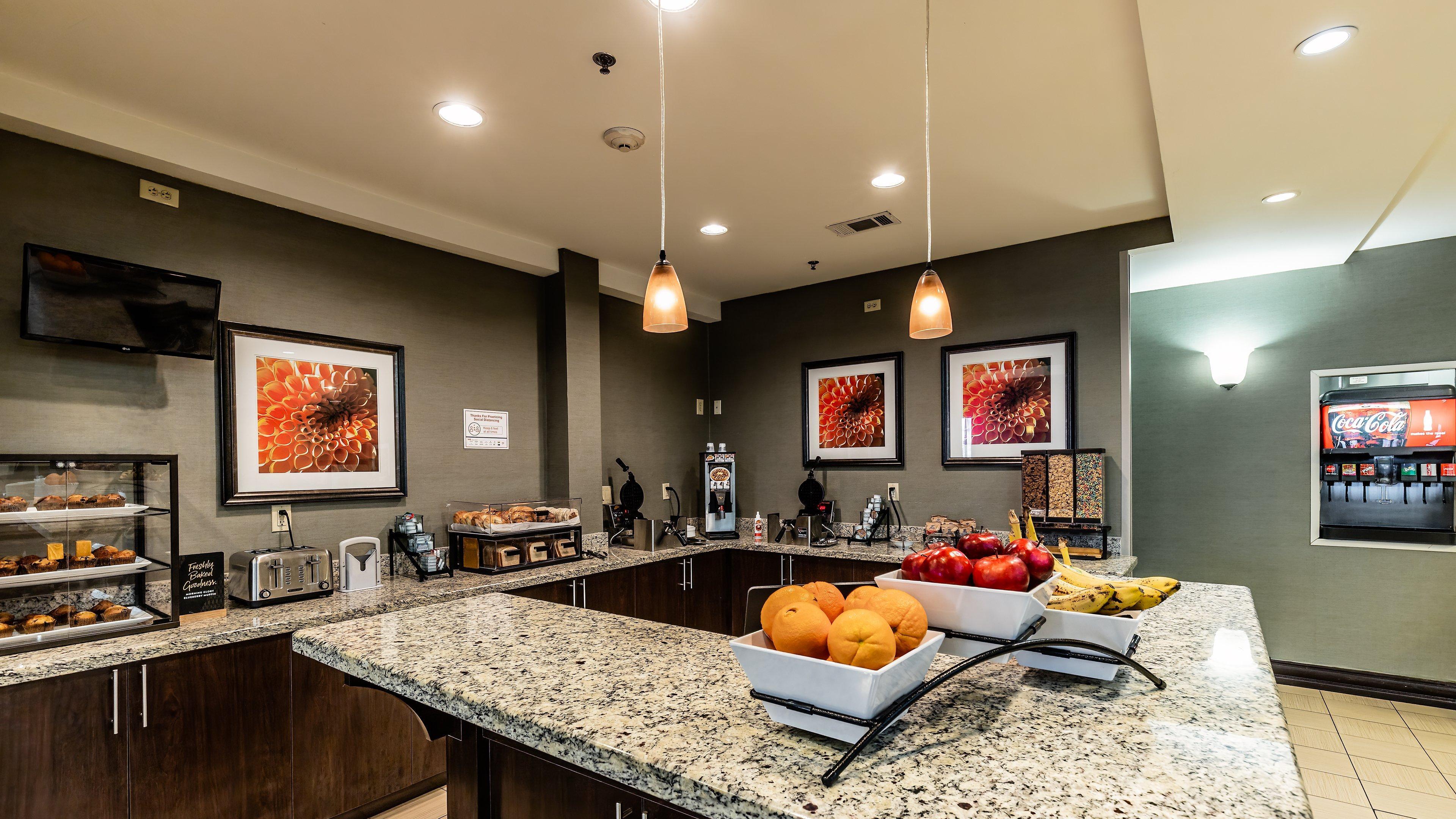 Staybridge Suites Laredo By Ihg Exterior photo