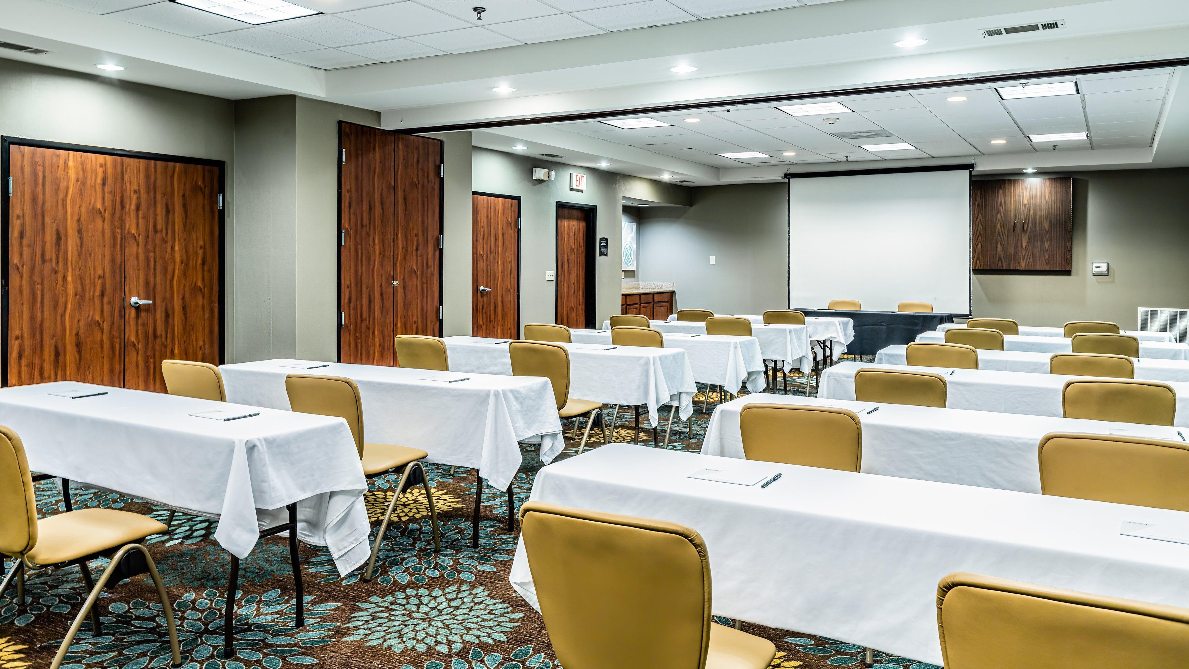 Staybridge Suites Laredo By Ihg Exterior photo
