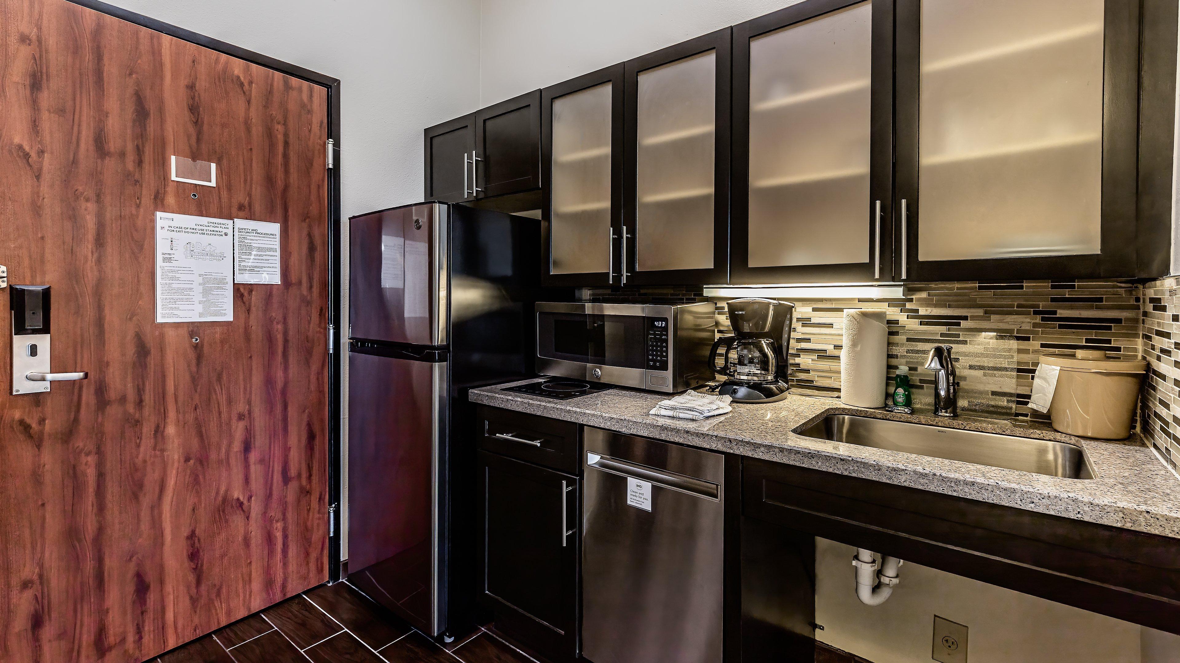 Staybridge Suites Laredo By Ihg Exterior photo