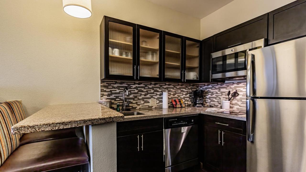 Staybridge Suites Laredo By Ihg Exterior photo