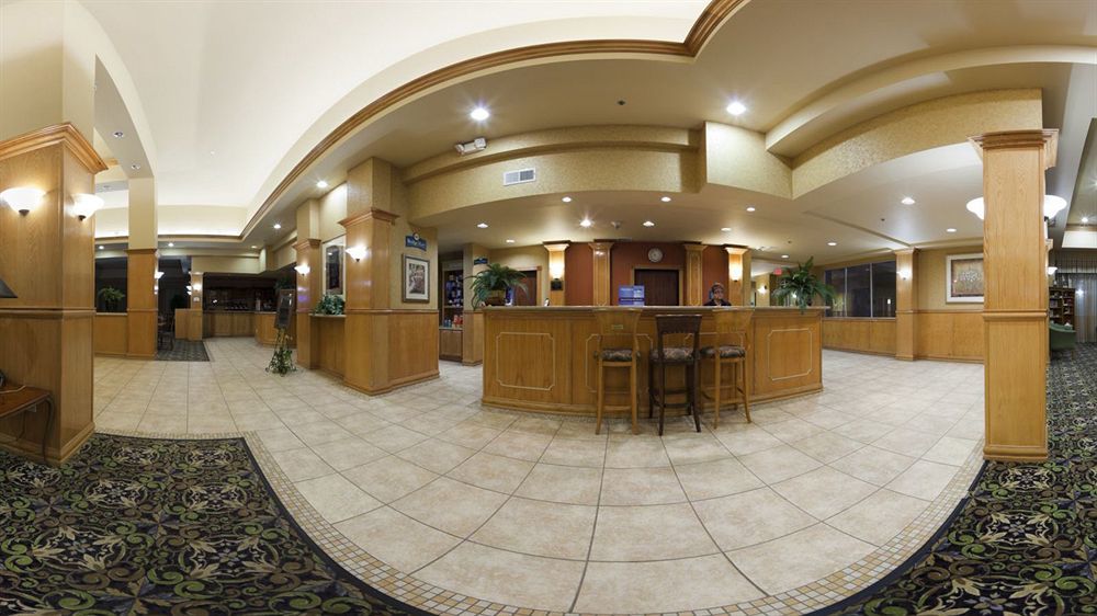 Staybridge Suites Laredo By Ihg Exterior photo